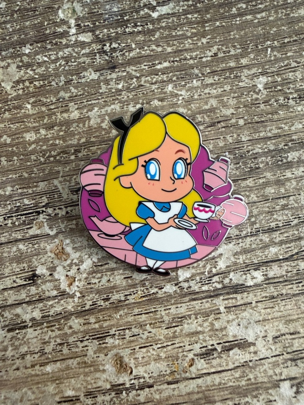 NWOT Disney Animated cuties mystery Alice authentic pin